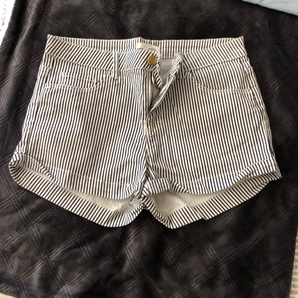 H&M Pants - H&M stripped shorts